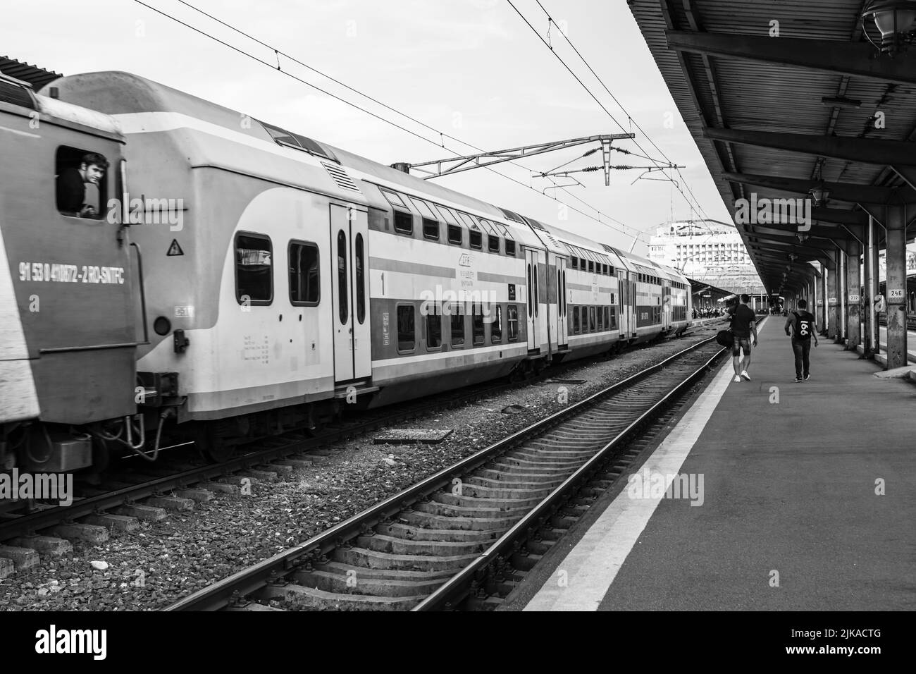 Zug am Nordbahnhof Bukarest (Gara de Nord Bukarest) Rumänien, 2022 Stockfoto