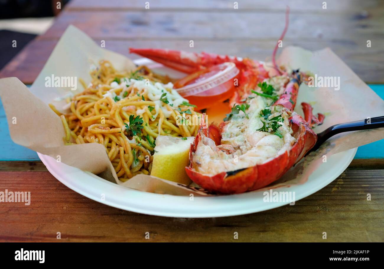 Meeresfrüchte – Hummer-Gericht mit Pasta und Knoblauchöl Stockfoto