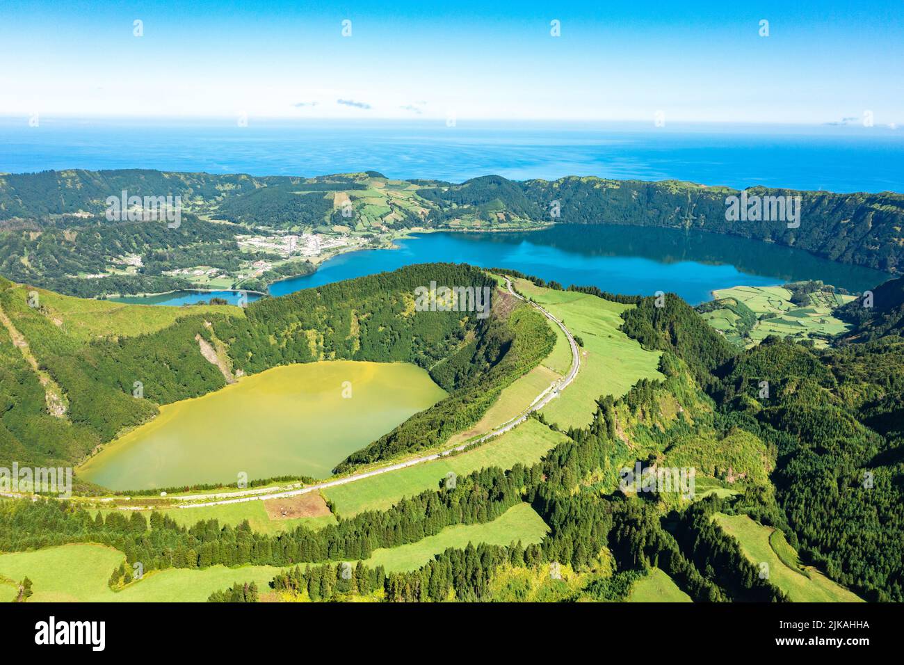 Sete Cidades, Blick von Boca do Inferno Miradouro. Sao Miguel, Azoren Stockfoto