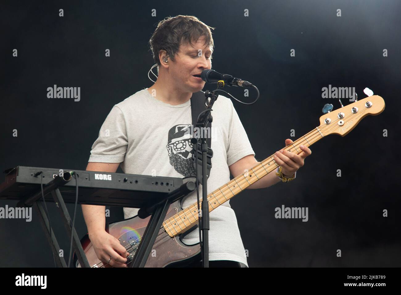 Die Wombats spielen die Hauptbühne bei Kendal Calling. Samstag, 30.. Juli 2022 Stockfoto