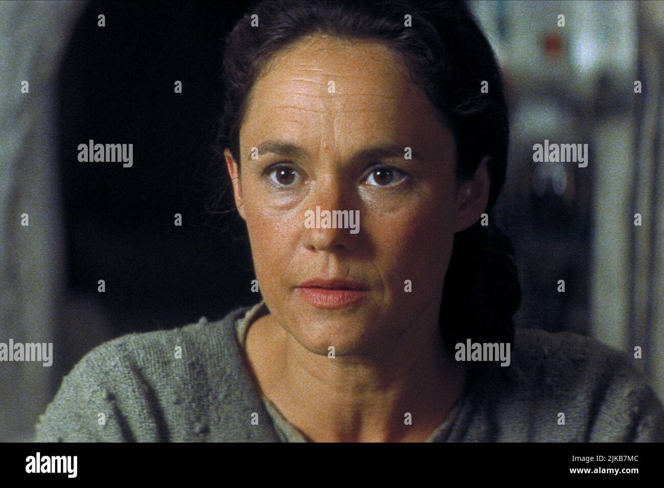 Pernilla August Film Star Wars: Episode I - The Phantom Menace (USA 1999) Charaktere: Shmi Skywalker Regie: George Lucas 19. Mai 1999 **WARNUNG** dieses Foto ist nur für redaktionelle Zwecke bestimmt und unterliegt dem Copyright von LUCAS Film und/oder dem Fotografen, der von der Film- oder Produktionsgesellschaft zugewiesen wurde. Es ist eine obligatorische Gutschrift für LUCAS Film erforderlich. Der Fotograf sollte ebenfalls angerechnet werden, wenn er bekannt ist. Ohne schriftliche Genehmigung der Film Company kann keine kommerzielle Nutzung gewährt werden. Stockfoto