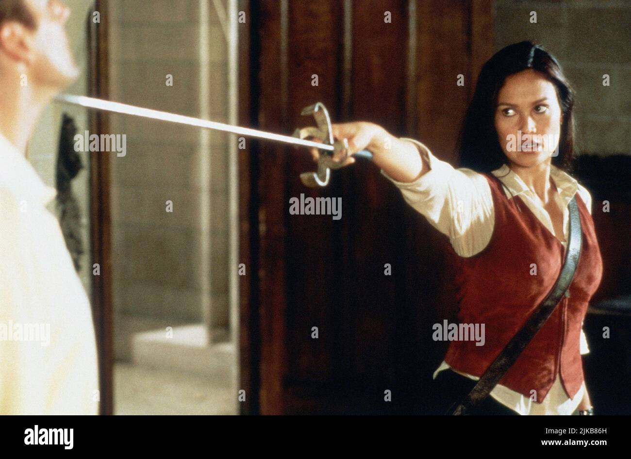 Tia Carrere Television: Relic Hunter (1999) Charaktere: Sydney Fox Regie: Paolo Barzman 20. September 1999 **WARNUNG** Dieses Foto ist nur für redaktionelle Zwecke bestimmt und unterliegt dem Copyright von PARAMOUNT und/oder des Fotografen, der von der Film- oder Produktionsfirma beauftragt wurde, und kann nur von Publikationen im Zusammenhang mit der Bewerbung des oben genannten Films reproduziert werden. Eine obligatorische Gutschrift an PARAMOUNT ist erforderlich. Der Fotograf sollte auch bei Bekanntwerden des Fotos gutgeschrieben werden. Ohne schriftliche Genehmigung der Film Company kann keine kommerzielle Nutzung gewährt werden. Stockfoto