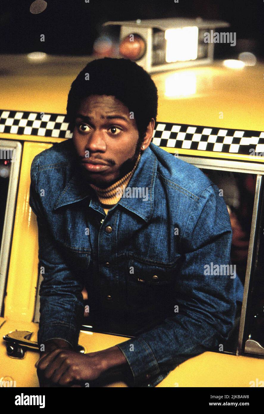 David Chappelle Film 200 Zigaretten (1999) Regie: Risa Bramon Garcia 26. Februar 1999 **WARNUNG** dieses Foto ist nur für redaktionelle Zwecke bestimmt und unterliegt dem Urheberrecht von MTV Films und/oder dem von der Film- oder Produktionsgesellschaft beauftragten Fotografen und darf nur durch Veröffentlichungen in Verbindung mit der Werbung für den oben genannten Film reproduziert werden. Eine obligatorische Gutschrift für MTV-Filme ist erforderlich. Der Fotograf sollte ebenfalls angerechnet werden, wenn er bekannt ist. Ohne schriftliche Genehmigung der Film Company kann keine kommerzielle Nutzung gewährt werden. Stockfoto