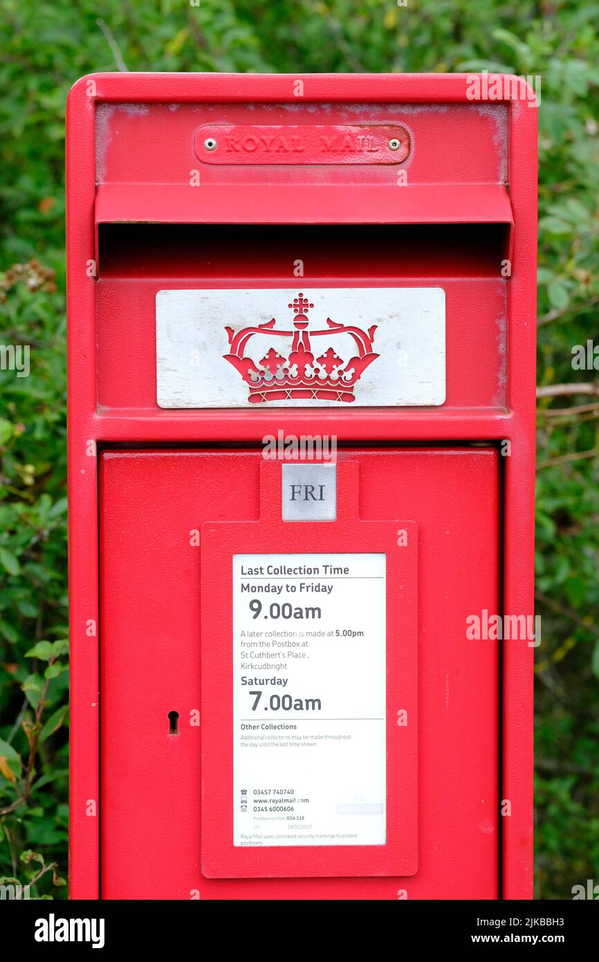 Royal Mail Postfach in Schottland Großbritannien mit der Krone von Schottland Stockfoto