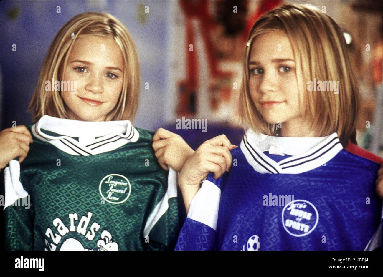 Mary Kate Olsen Ashley Olsen Film Switching Goals 1999 Charaktere Samantha Sam Stanton Emma Stanton Regie David Steinberg 12. Dezember 1999 WARNUNG Dieses Foto ist nur fur redaktionelle Zwecke bestimm...
