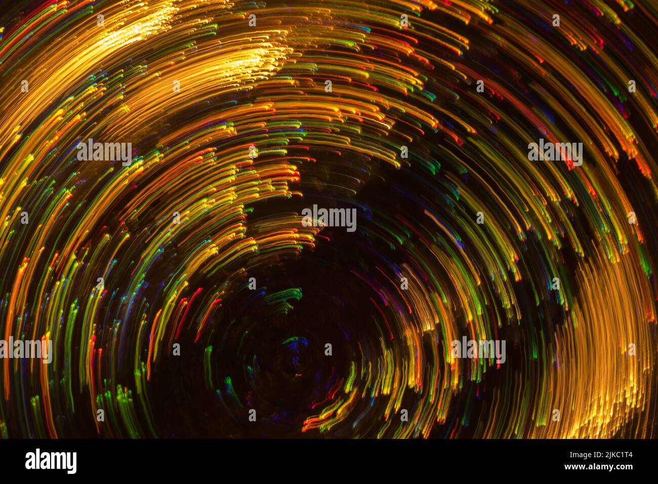 Neon Whirl Lines Lichtreflexe verwischen unscharfe Lichtverhältnisse Stockfoto