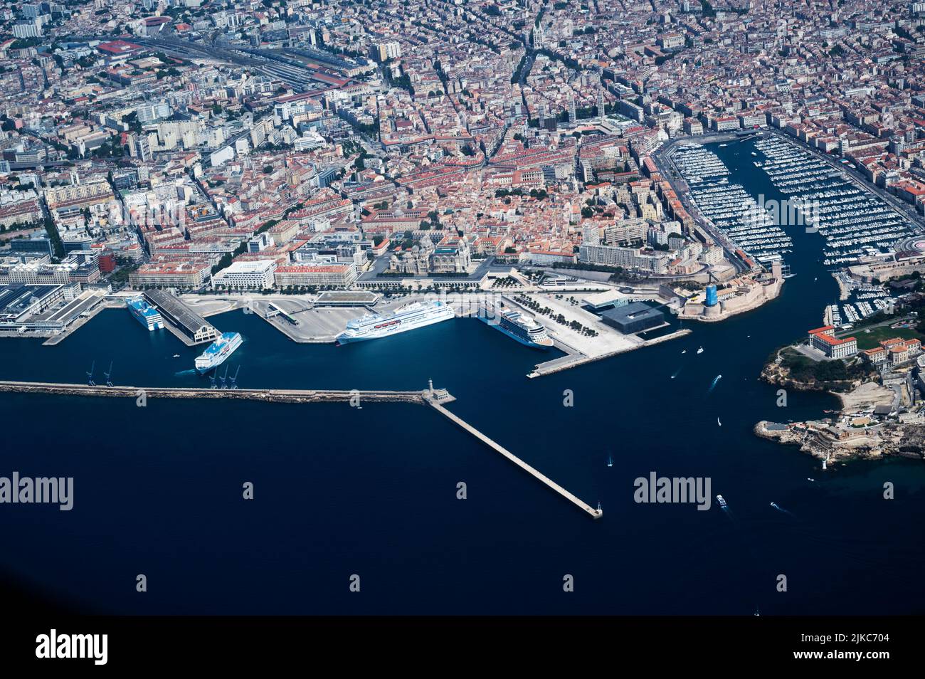 Marseille, Frankreich. Flug über den alten Hafen Stockfoto