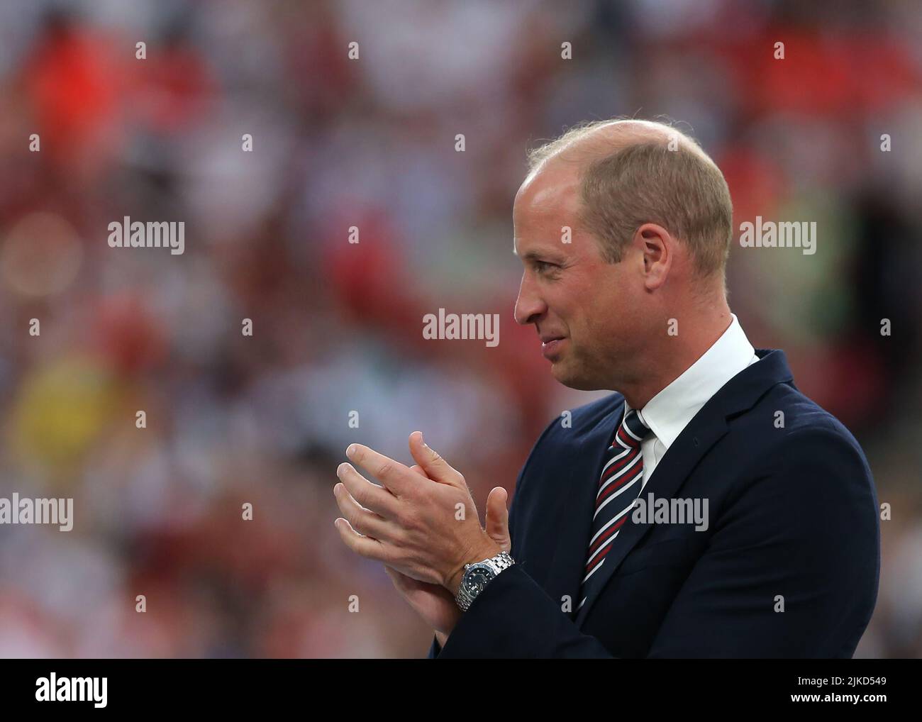 London, England, 31.. Juli 2022. S.H. Prinz William Duke von Cambridge applaudiert bei der Verleihung des Spiels der UEFA Women's European Championship 2022 im Wembley Stadium, London. Bildnachweis sollte lauten: Jonathan Moscrop / Sportimage Stockfoto