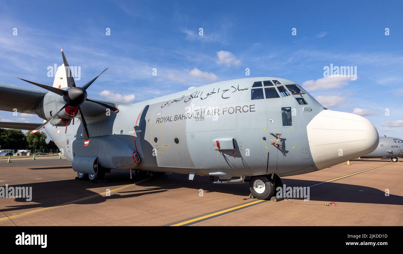 Royal Bahraini Air Force - Lockheed Martin C-130J Hercules auf statischer Ausstellung beim Royal International Air Tattoo 2022 Stockfoto