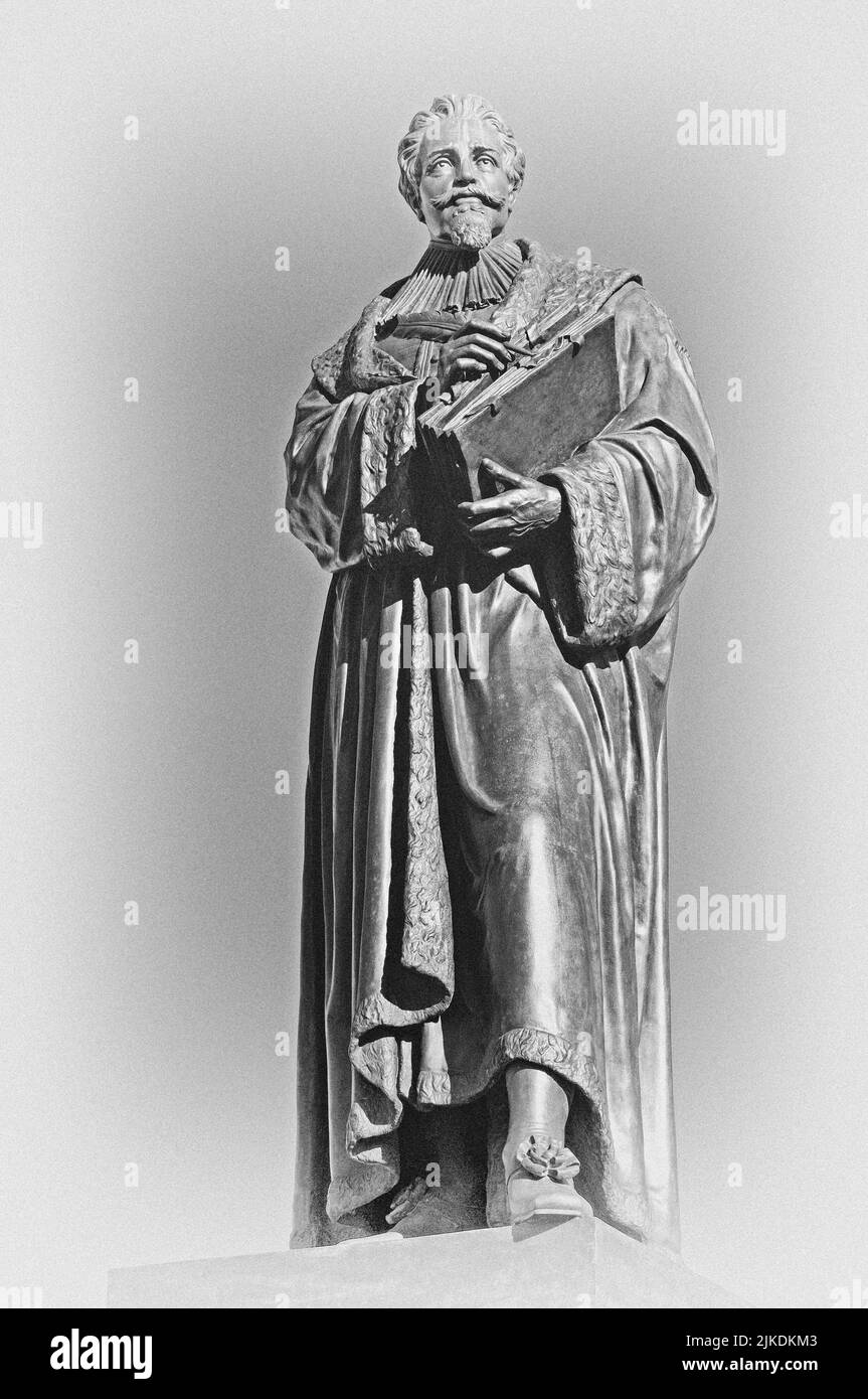 delft, zuid holland/niederlande - 17. februar 2008: Statue von hugo grotius (1583/1645) -- [Credit: joachim affeldt - größeres Format verfügbar bei r Stockfoto