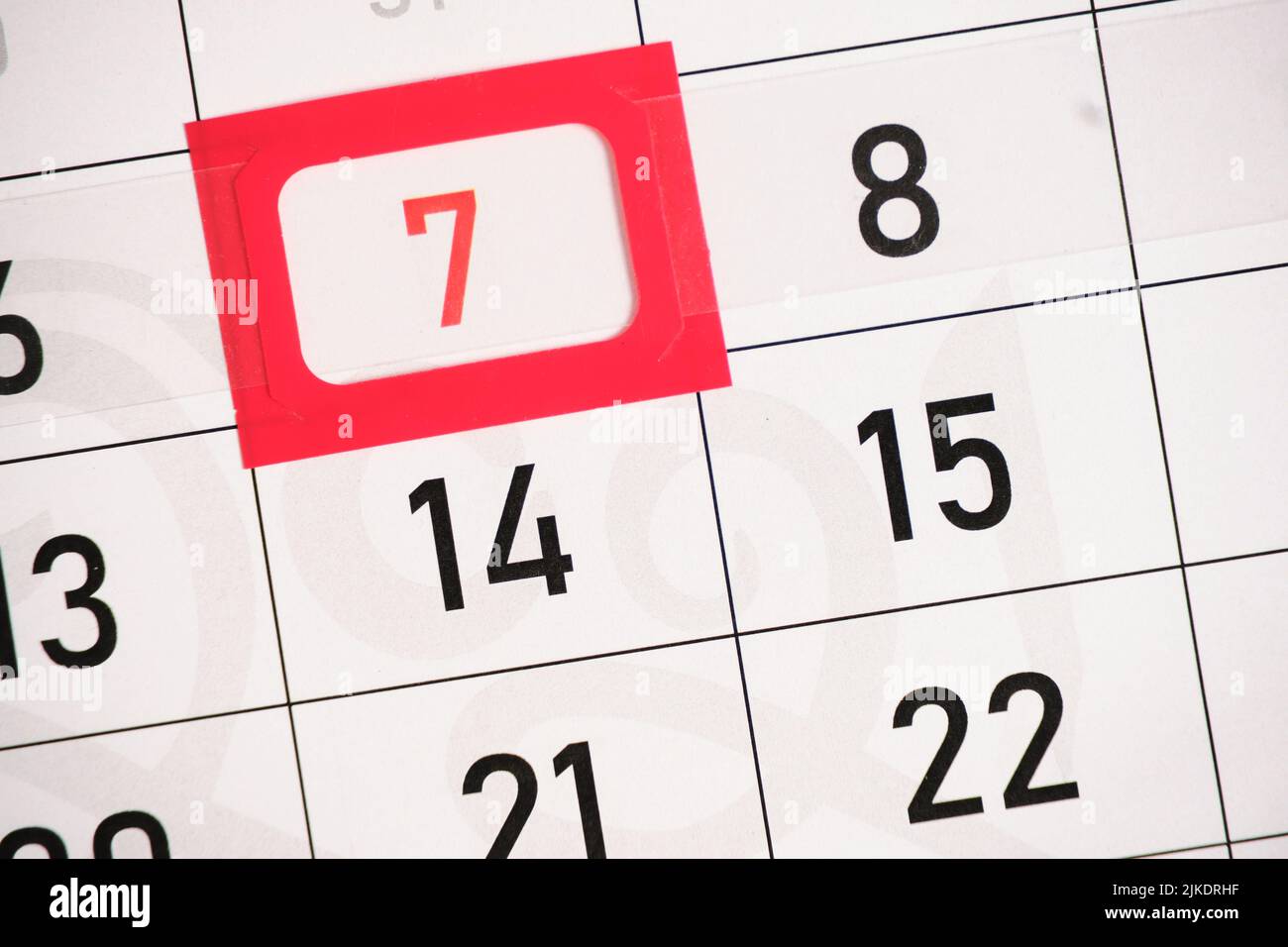 Siebte Zahl, roter Tag im Kalender. Stockfoto
