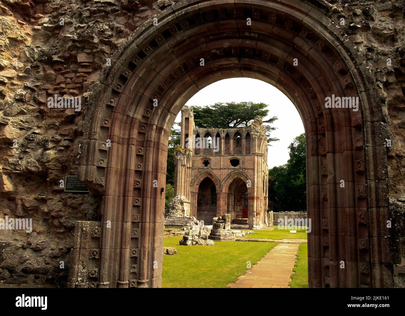 Schottische Ruine, Abteiruine, Ruinen der Dryburgh Abbey, ein prämonstratensisches Kloster in den Scottish Borders, Dryburgh, St Boswells, Schottland, Großbritannien Stockfoto