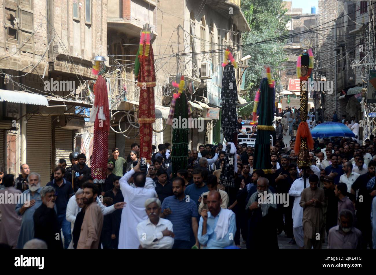 Peshawar, Pakistan. 01. August 2022. Pakistanische schiitische Muslime