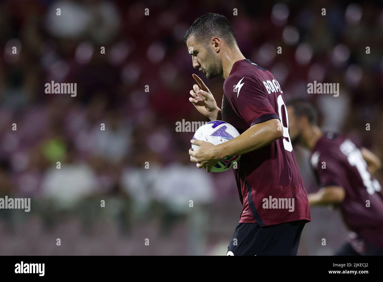 Foto Alessandro Garofalo/LaPresse30 Luglio 2022 Salerno, Italia - US Salernitana vs Adana Demirspor - amichevole estive prima trofeo Angelo Iervolino. Stadio Arechi. Nella foto: Federico Bonazzoli (US Salernitana 1919); esulta dopo il gol 1-3 Juli 30 , 2022 Salerno, Italien - US Salernitana vs Adana Demirspor, Sportfußball, Sommerfreundschaftsspiel Erstes Angelo Iervolino Pokal Arechi Stadion. Im Bild: Federico Bonazzoli (US Salernitana 1919); feiert nach dem Tor 1-3 Stockfoto