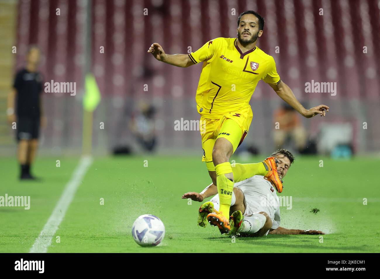 Foto Alessandro Garofalo/LaPresse30 Luglio 2022 Salerno, Italia - US Salernitana vs Reggina 1914 - amichevole estive prima trofeo Angelo Iervolino. Stadio Arechi. Nella foto: Wajdi Kechrida (US Salernitana 1919); 30. Juli 2022 Salerno, Italien - US Salernitana vs Reggina 1914, Sportfußball, Sommerfreundschaftsspiel Erstes Angelo Iervolino Pokal Arechi Stadion. Im Bild: Wajdi Kechrida (US Salernitana 1919); Stockfoto