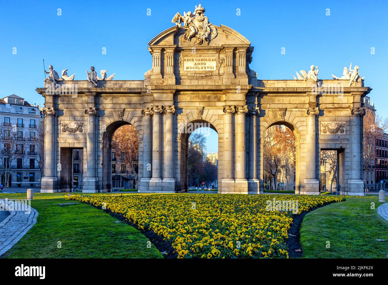 Puerta de Alcalá en la Plaza de la Independencia, Madrid, España Stockfoto