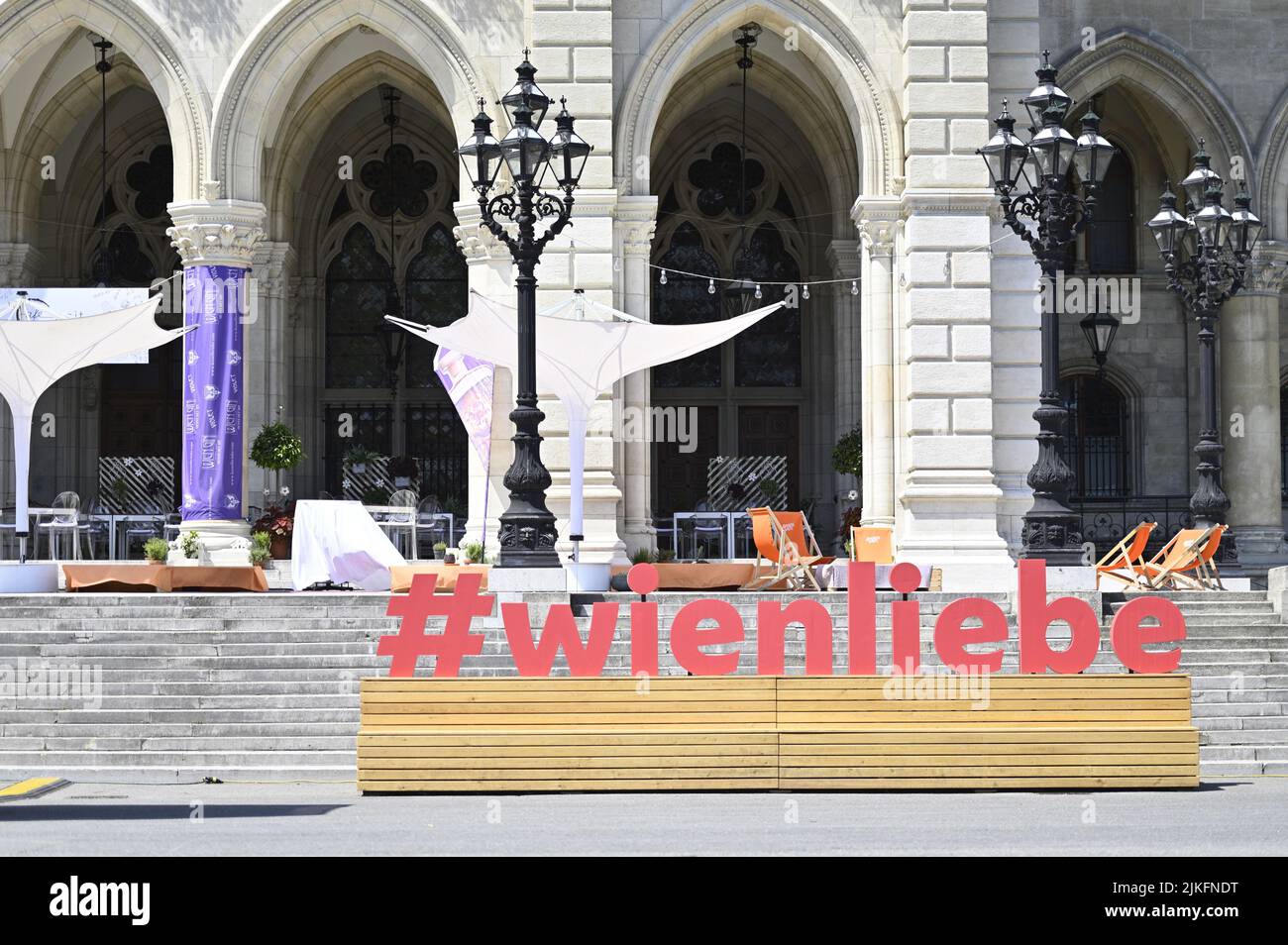 Wien, Österreich. 'Vienna Love' Teilansicht des Wiener Rathauses Stockfoto