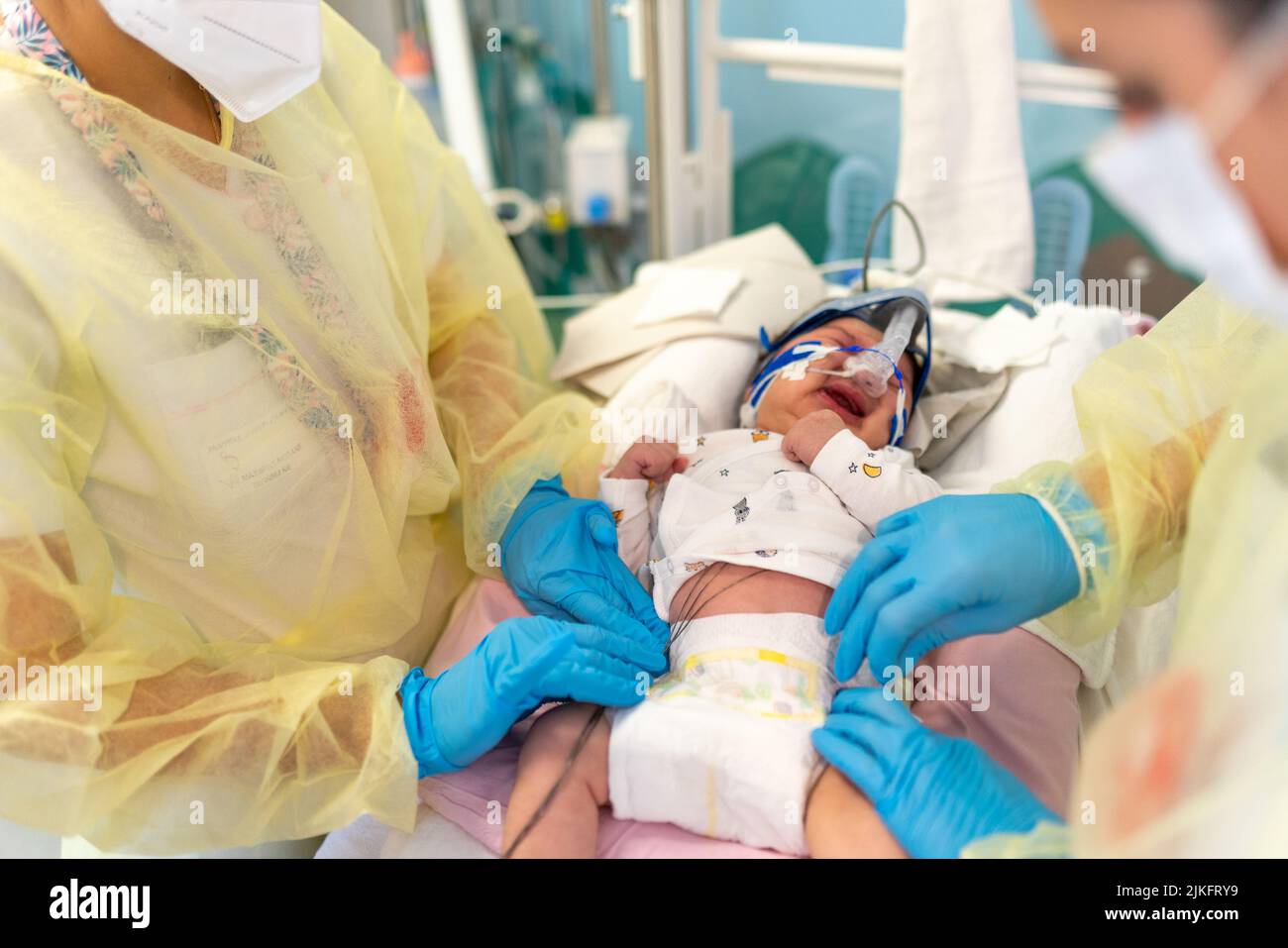 Bronchiolitis-Epidemie in einer pädiatrischen Krankenstation. Stockfoto