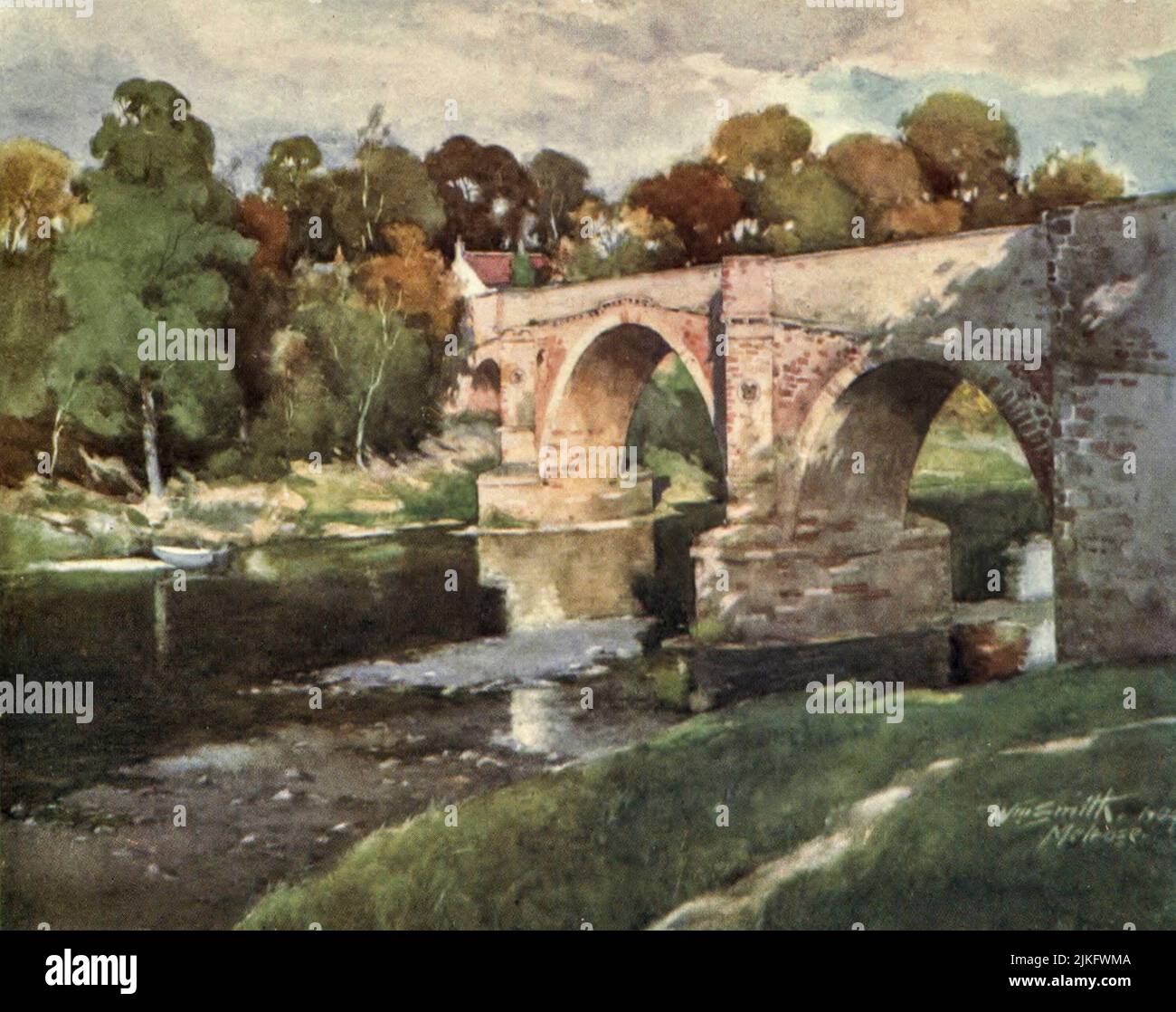 Leaderfoot Bridge gemalt von William Smith, jr., aus dem Buch ' Abbotsford ' von W. S. Crockett Erscheinungsdatum 1905 Herausgeber/Verlag London Adam and Charles Black Abbotsford ist ein historisches Landhaus an den schottischen Grenzen, in der Nähe von Galashiels, am Südufer des Flusses Tweed. Heute für die Öffentlichkeit zugänglich, wurde es zwischen 1817 und 1825 als Residenz des historischen Romanciers und Dichters Sir Walter Scott erbaut. Es ist ein denkmalgeschütztes Gebäude der Kategorie A, und das Anwesen ist im Inventar der Gärten und gestalteten Landschaften in Schottland aufgeführt Stockfoto