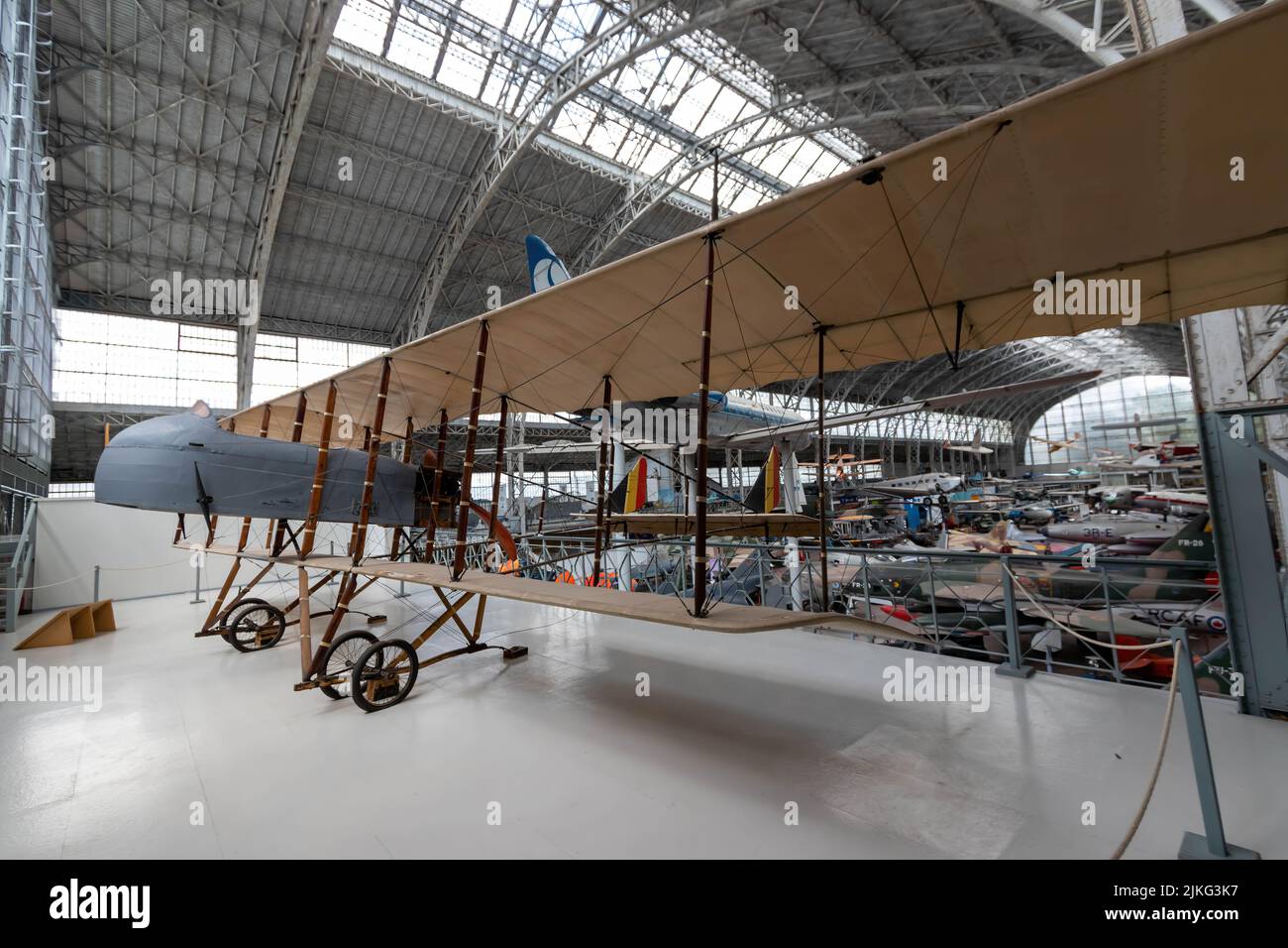 Brüssel, Belgien - 17. Juli 2018: Farman MF.11 Kurzhorn im Royal Museum of the Armed Forces and Military History Stockfoto