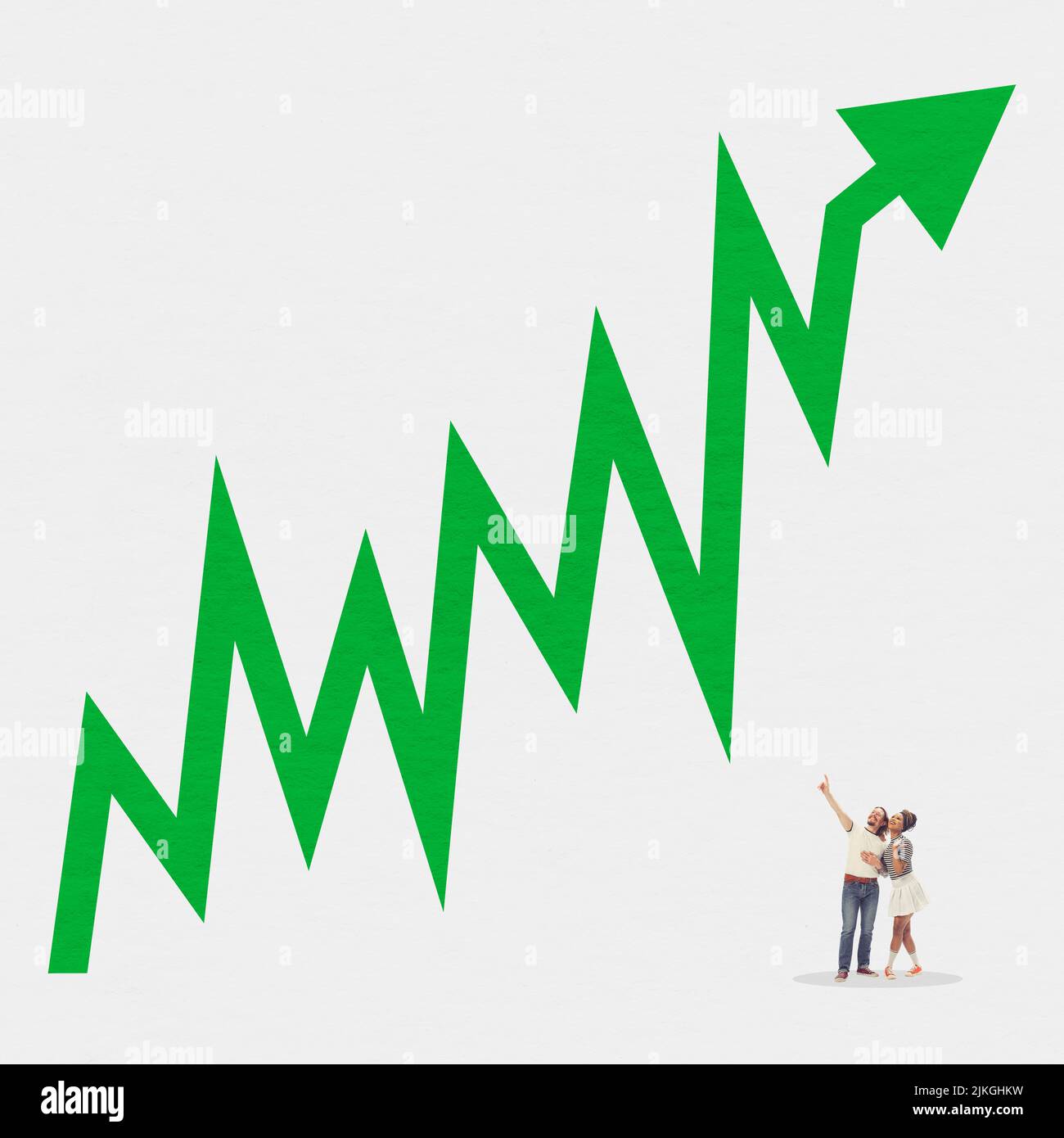 Stilvolles Paar, das neben einem grünen Pfeil steht, als Indikator für die Psychologie des Erfolgs und des persönlichen Wachstums. Konzept von Business, Analytics, Finance, Art Stockfoto