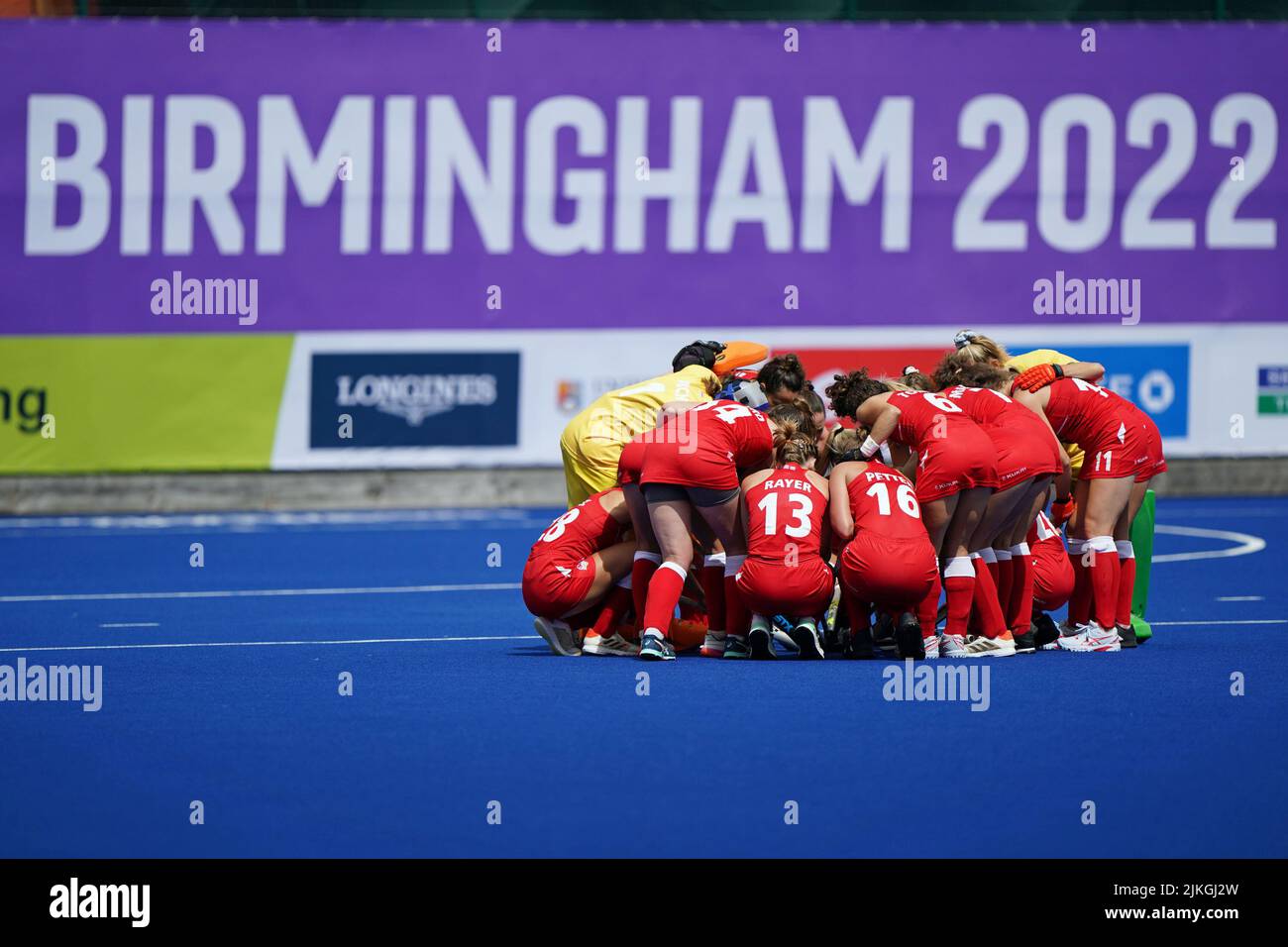 Die englische Hockeymannschaft der Damen vor ihrem Spiel gegen Indien an der University of Birmingham Hockey and Squash Centre am fünften Tag der Commonwealth Games 2022 in Birmingham. Bilddatum: Dienstag, 2. August 2022. Stockfoto