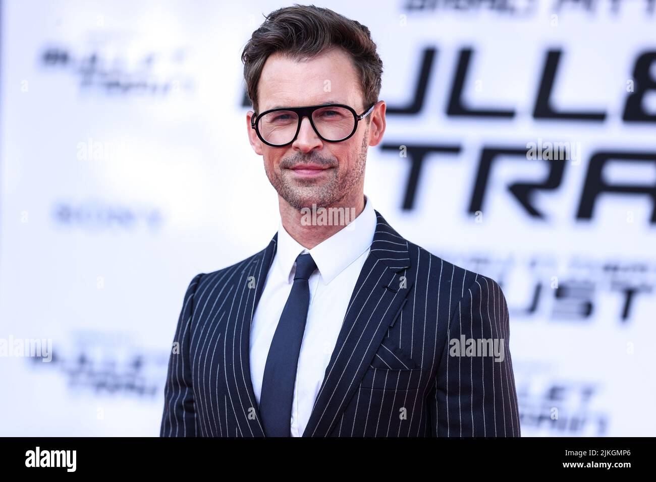 WESTWOOD, LOS ANGELES, KALIFORNIEN, USA - 01. AUGUST: Brad Goreski kommt bei der Los Angeles Premiere von Sony Pictures 'Bullet Train' an, die am 1. August 2022 im Regency Village Theatre in Westwood, Los Angeles, Kalifornien, USA, stattfand. (Foto von Xavier Collin/Image Press Agency) Stockfoto