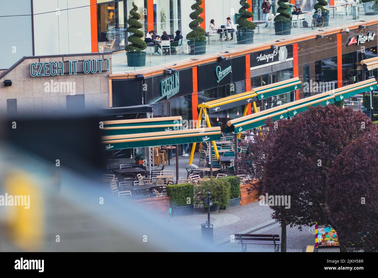 Die Cafés und Restaurants der Palas Mall Stockfoto