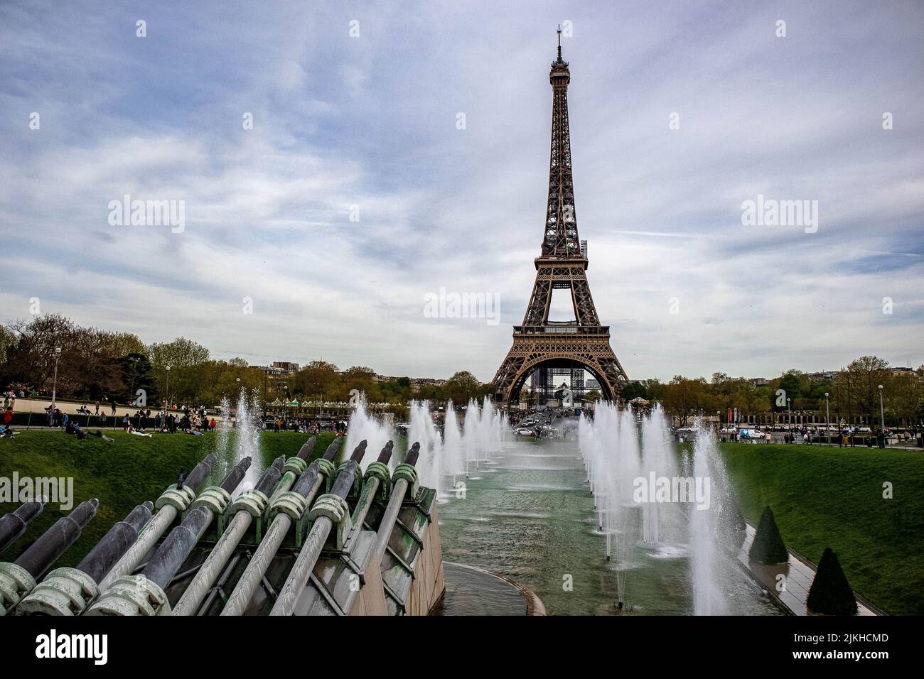 Eine weltberühmte Sehenswürdigkeit - der Eiffelturm in Paris, Frankreich Stockfoto