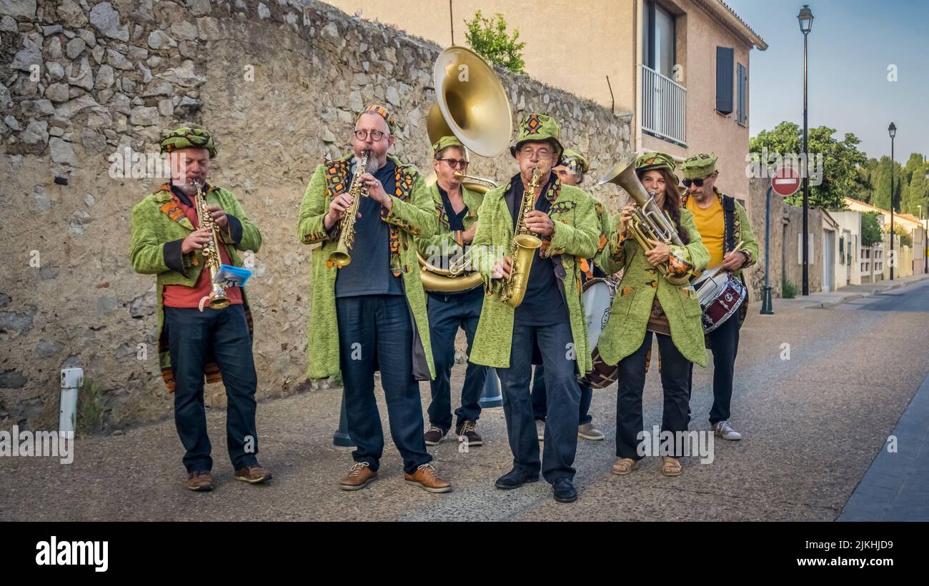 Musiker beim Festival Les Festejades in Gruissan im Frühjahr. Stockfoto