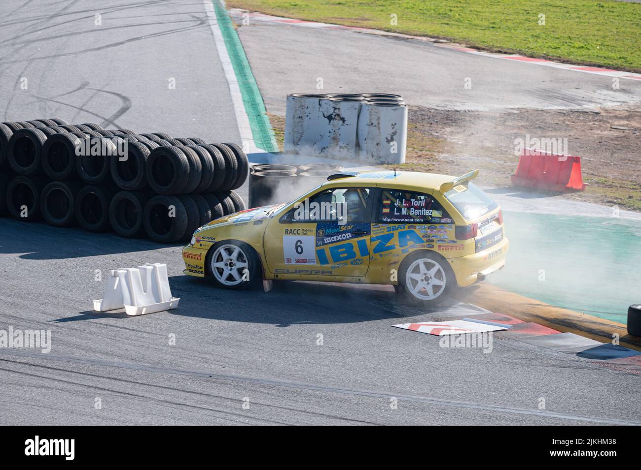 Barcelona, Spanien; 20. Dezember 2021: SEAT Ibiza Kit Car Racing auf der Strecke von Montmelo Stockfoto