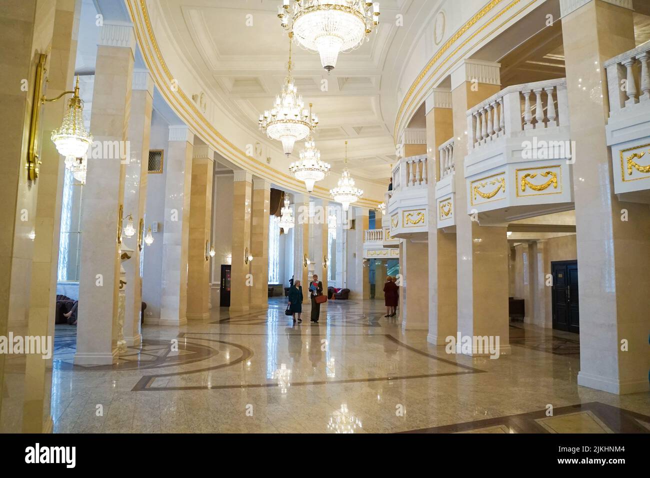 Das Innere des Nationalen Akademischen Großen Opern- und Balletttheaters der Republik Belarus Stockfoto