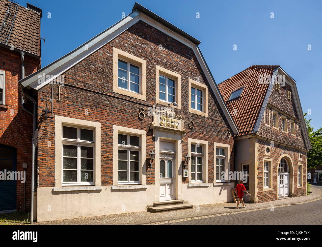 Deutschland, Coesfeld, Berkel, Baumberge, Münsterland, Westfalen, Nordrhein-Westfalen, Wohn- und Geschäftshäuser Mühlenstraße 25 und 23, Backsteingebäude Stockfoto