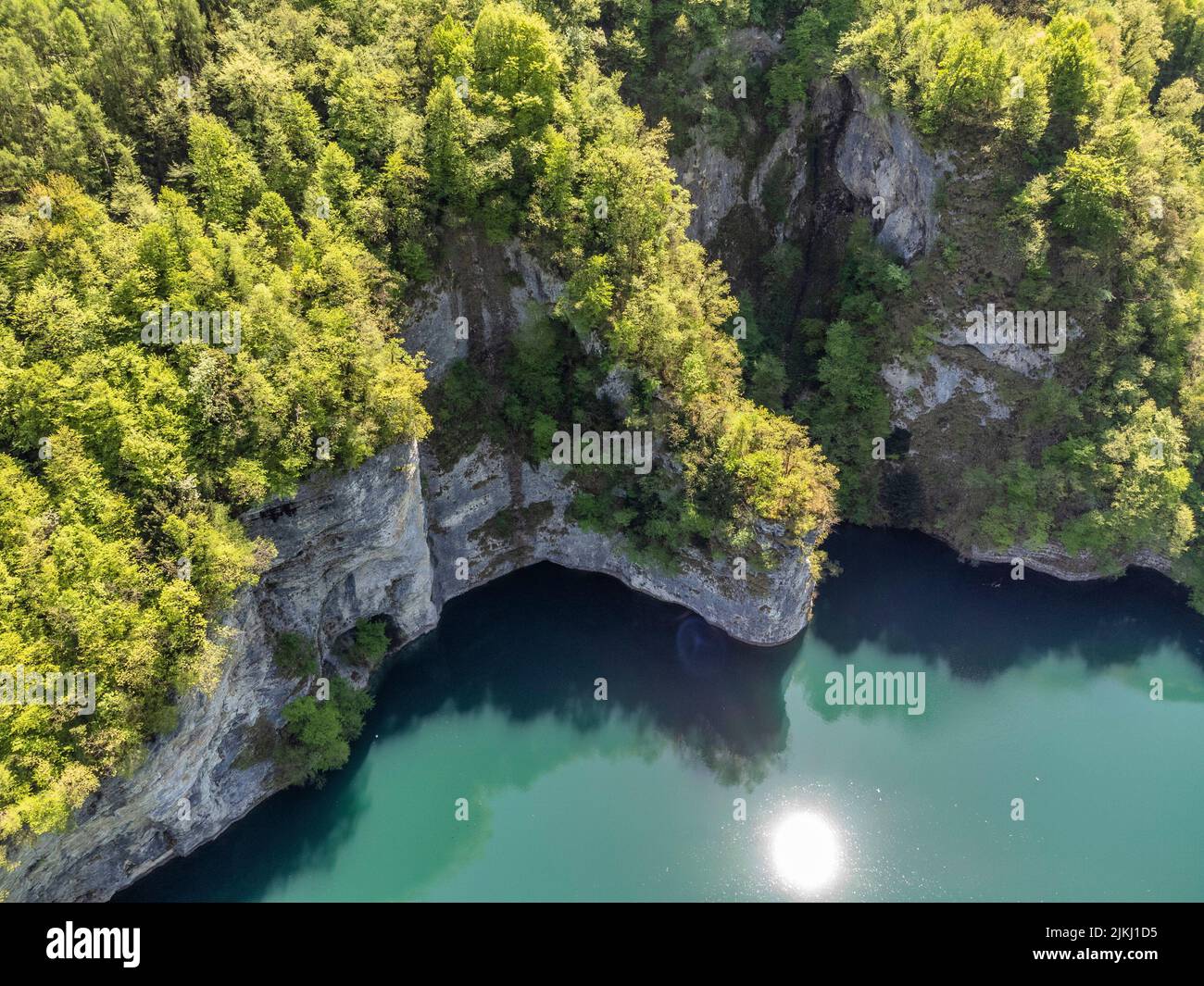 Italien, Venetien, Provinz Belluno, Gemeinde Arsiè, Rocca. Blick auf den Corlo See Stockfoto