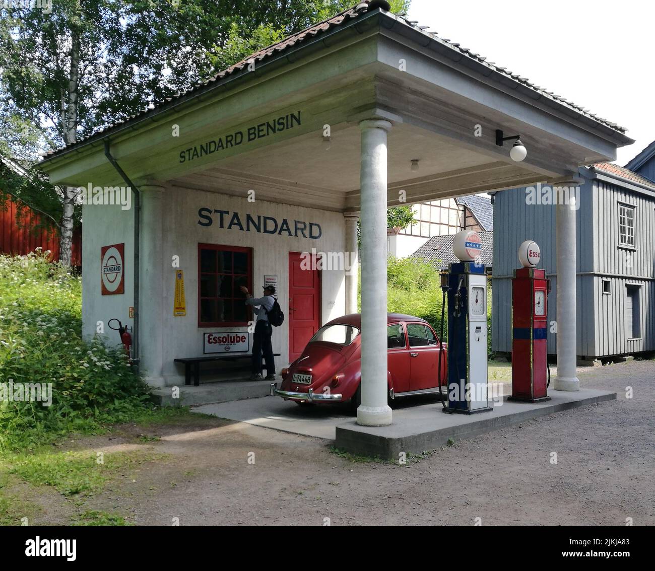 Alte Tankstelle im Norwegischen Museum für Kulturgeschichte (Norsk Folkemuseum) in Bygdoy Stockfoto