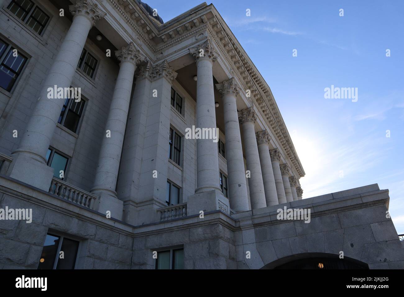 Eine Aufnahme des Utah State Capitol Gebäudes aus dem unteren Winkel. Salt Lake City, Usa. Stockfoto