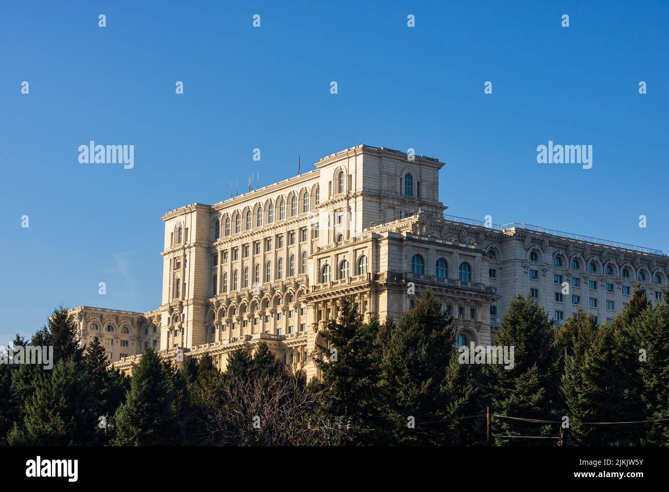 Palast des Parlaments in der Nacht, Bukarest, Rumänien Stockfoto