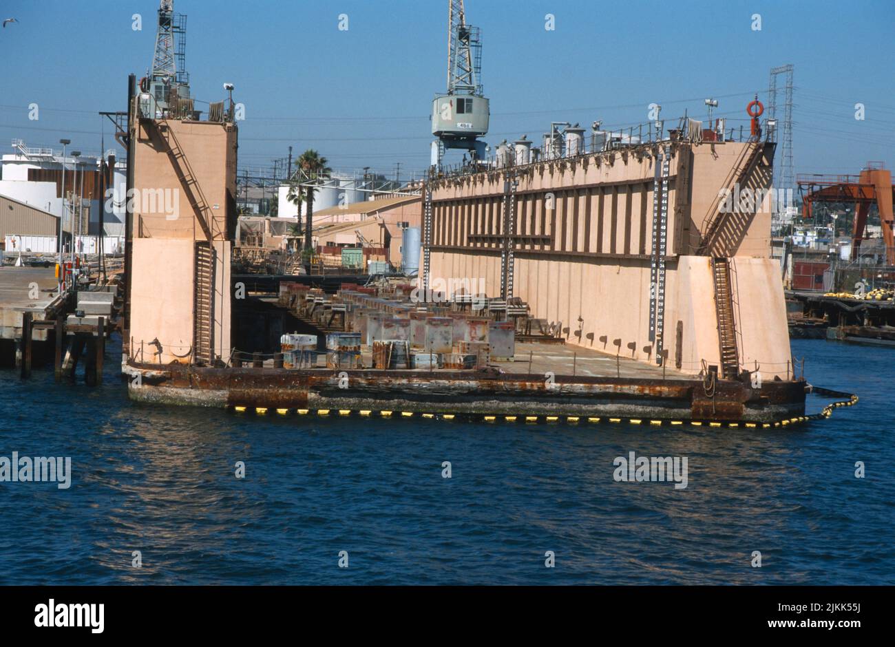 Schwimmende Trockendock bereit für die nächste Reparatur, an der San Diego Bay Stockfoto