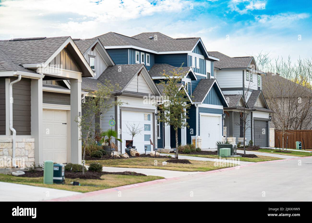 Eine horizontale Aufnahme eines neu erbauten Wohnhauses in Round Rock, Texas Stockfoto