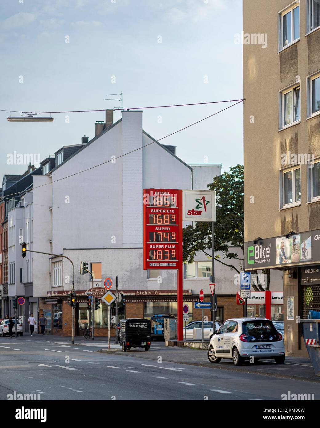 Lebendige Architektur in der historischen deutschen Stadt Köln Stockfoto