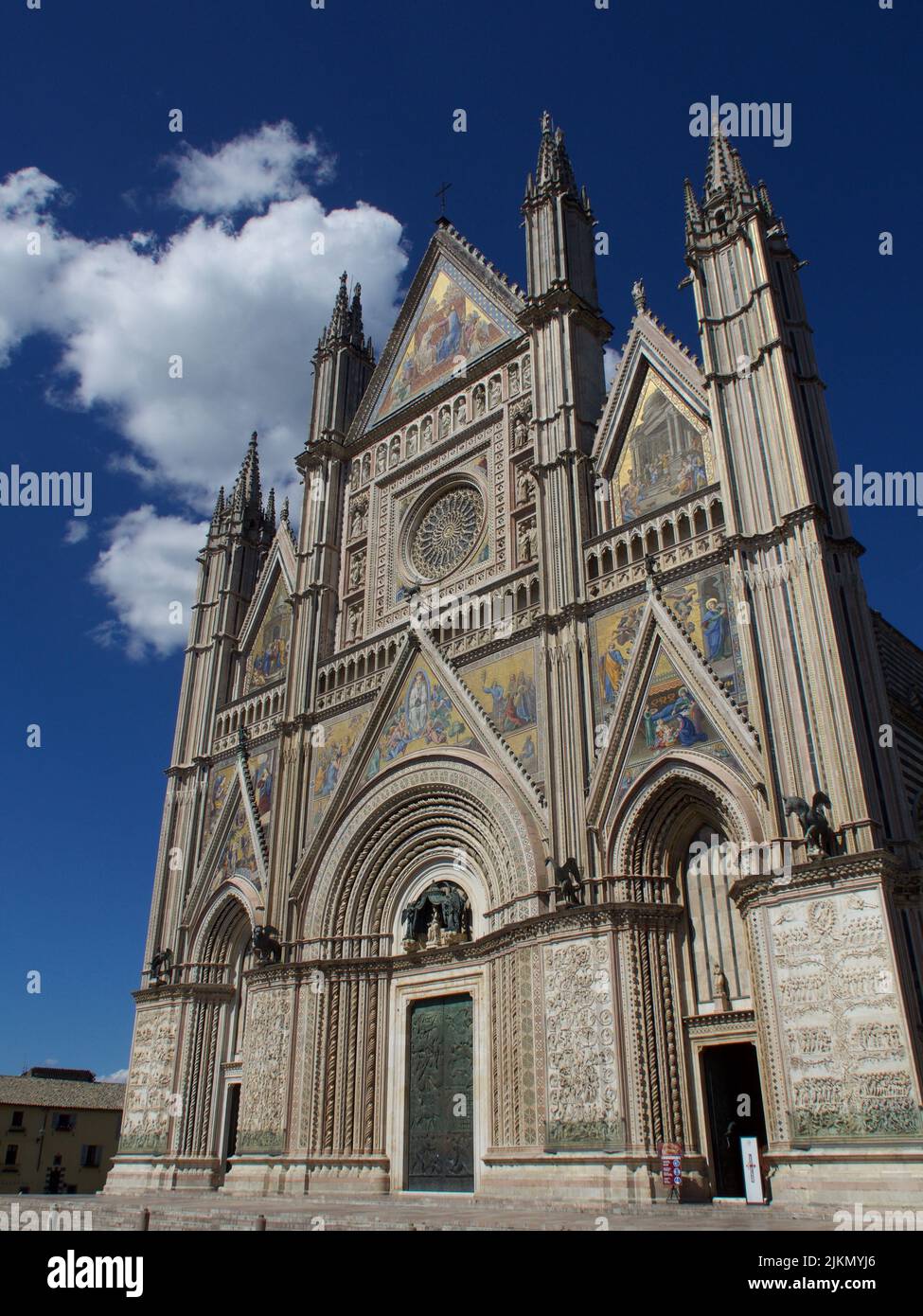 Eine Außenansicht der wunderschönen Kathedrale von Orvieto in Umbrien, Italien Stockfoto