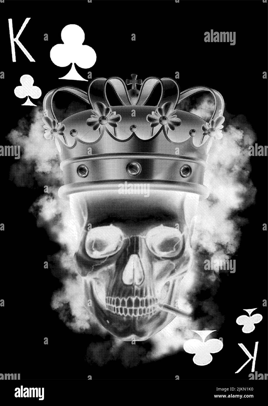Eine vertikale Graustufenaufnahme einer Spielkarte mit Totenkopf-Design mit einer Zigarette und einer Krone Stockfoto