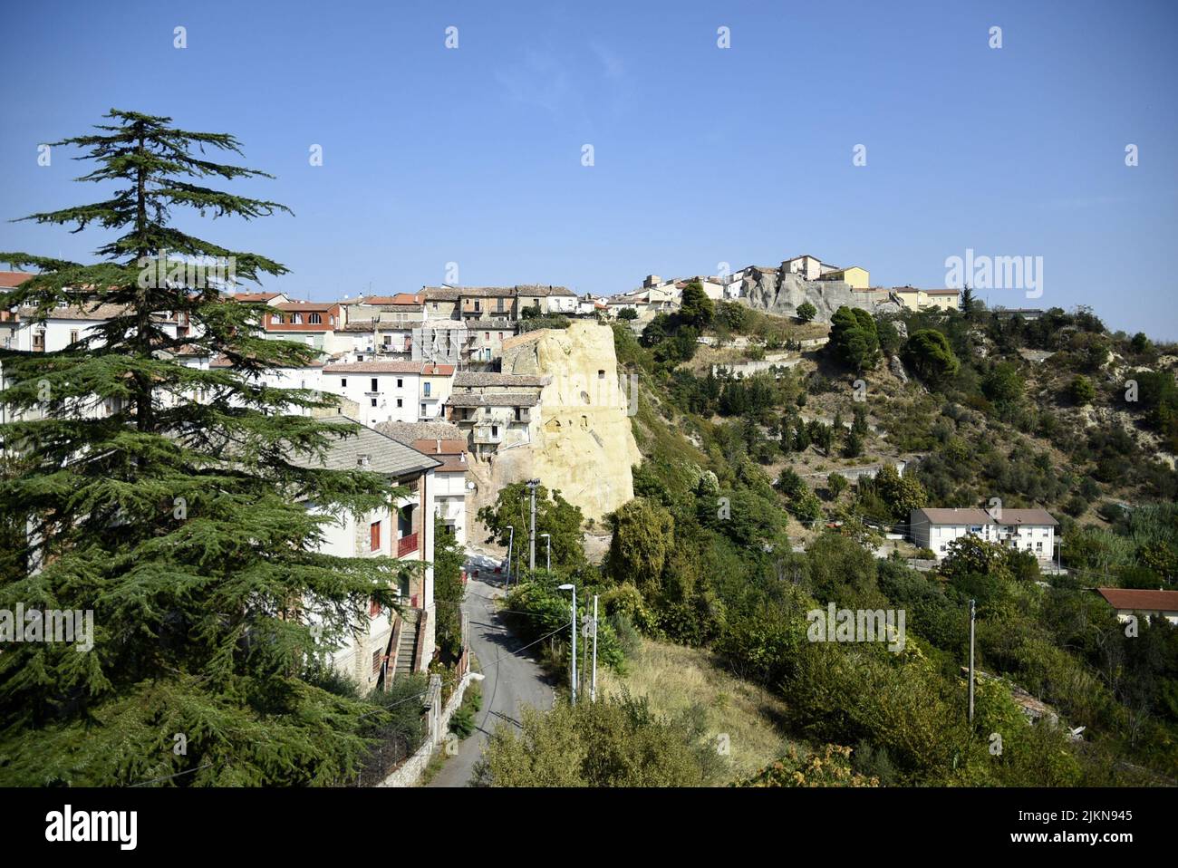 Panoramablick auf das Dorf Baselice in Benevento, Italien Stockfoto