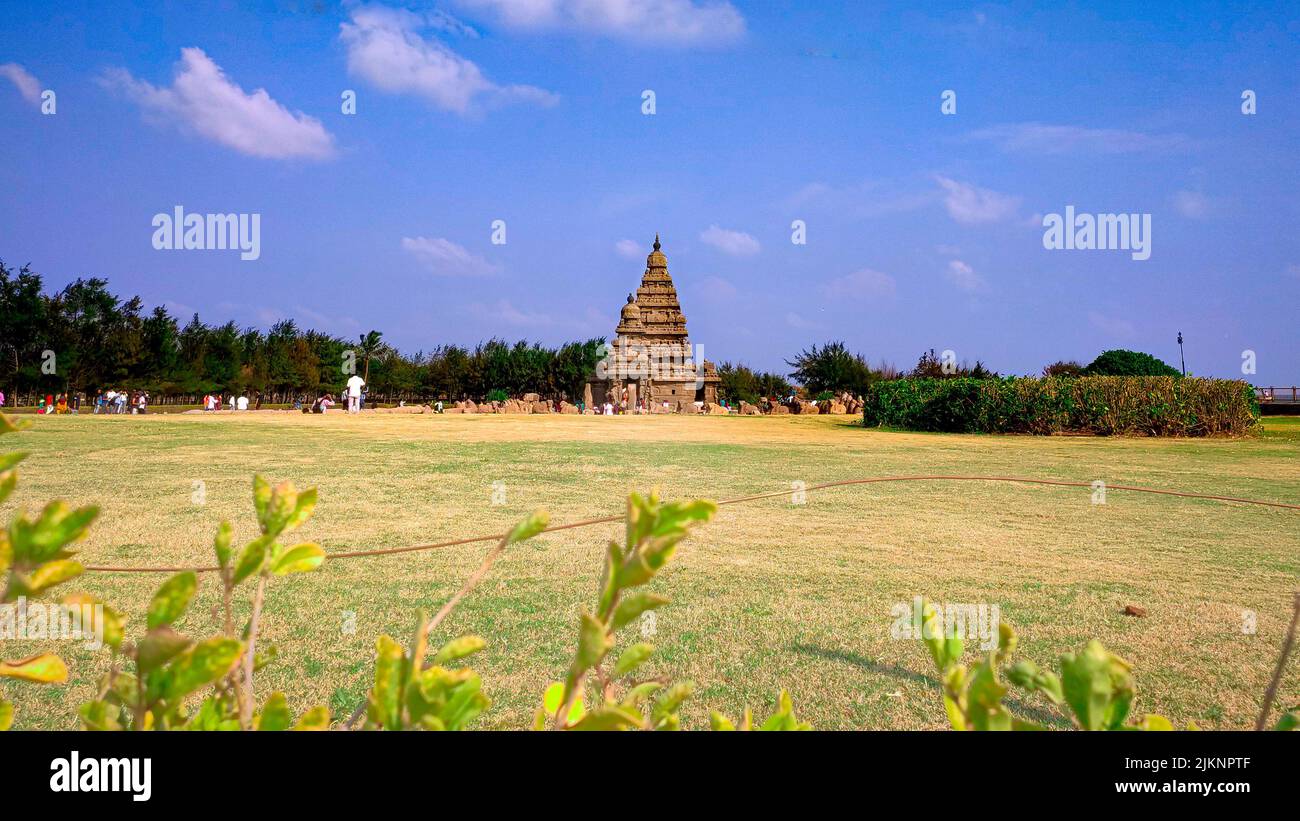 Shore-Tempel ein beliebtes Touristenziel und UNESCO-Weltkulturerbe von König Pallava in Mahabalipuram, Tamil Nadu, Südindien gebaut Stockfoto