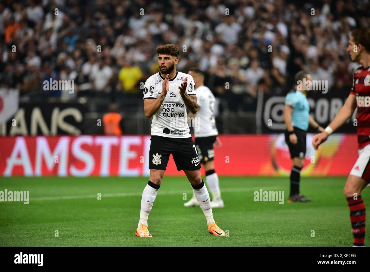 São PAULO, BRASILIEN - 2. AUGUST: Spiel zwischen Corinthians und Flamengo während der Copa CONMEBOL Libertadores in der Neo Química Arena am 2. August 2022 in São Paulo, BRASILIEN. (Foto von Leandro Bernardes/PxImages) Credit: Px Images/Alamy Live News Stockfoto