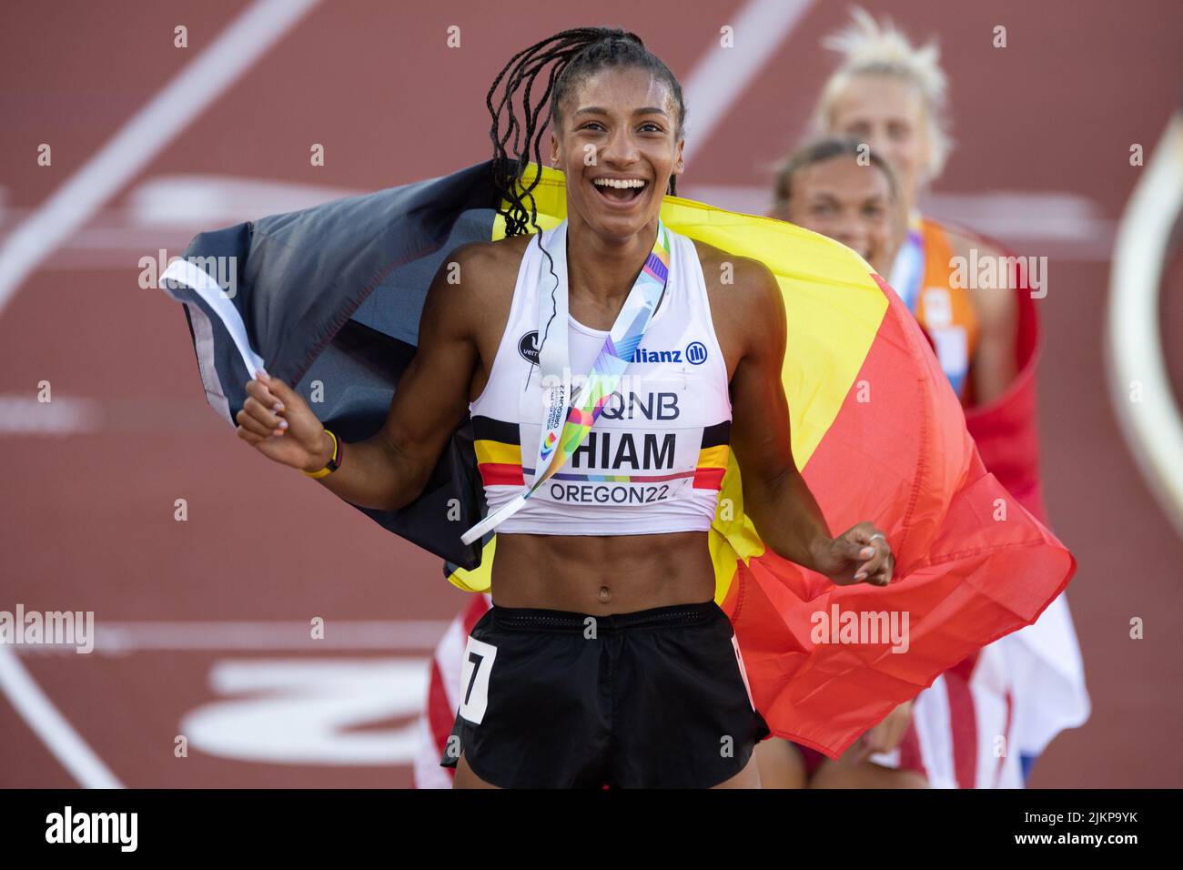 Nafissatou Thiam (Bel) feiert am Nachmittag des 4. Tages des Leichtathletik-Championons einen Weltmeistertitel im Heptathlon Stockfoto