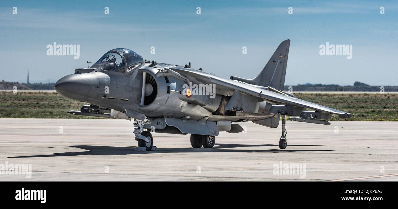 Klassische Armee Flugzeug in der Show. AV-8B HARRIER II Stockfoto