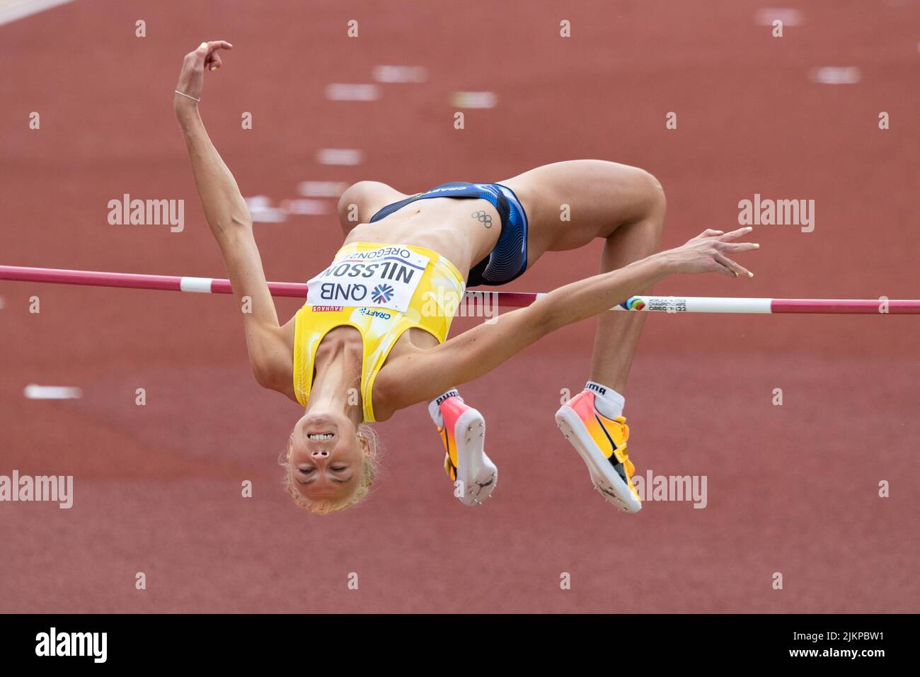 Maja Nilsson (SWE) räumt 6’ 2,75“ (1,90) in der Hochsprungqualifikation während der morgendlichen Sitzung am 2. Tag der Leichtathletik-Weltmeisterschaften in Org Stockfoto