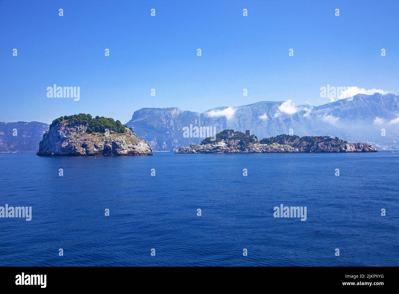 Die Inseln Li galli gehören zur Gemeinde Positano, der Amalfiküste, der UNESCO-Weltkulturerbestätte, Kampanien, Italien, Europa Stockfoto