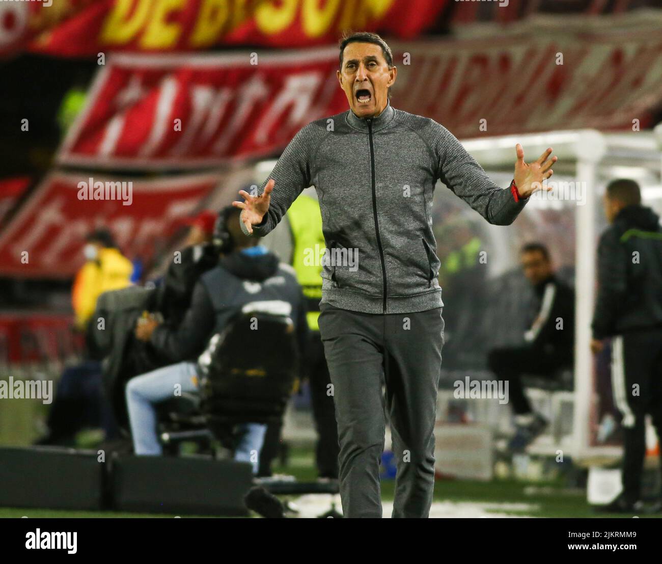 Trainer alexandre guimaraes Fotos und Bildmaterial in hoher Auflösung